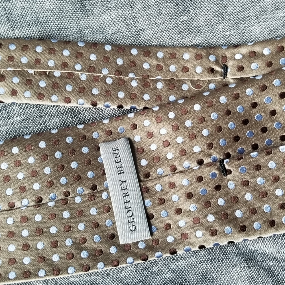 Geoffrey Beene necktie